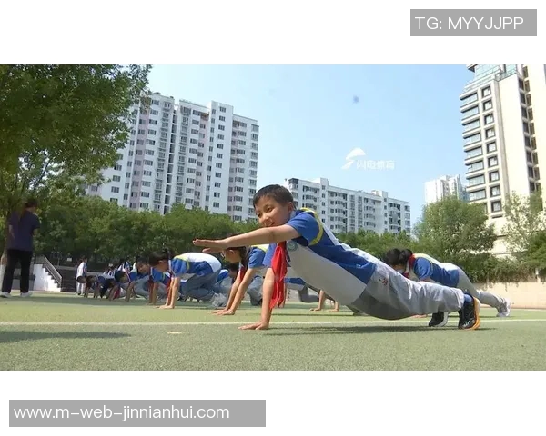 探索多样化体育锻炼动作提升身体素质与健康水平的有效方法与技巧